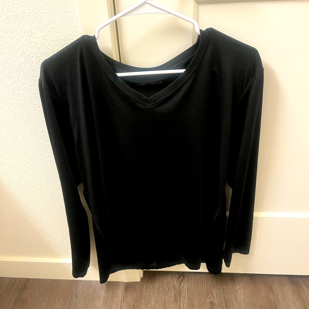 Black Carhartt V neck